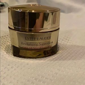 Estée Lauder Revitalizing Supreme+